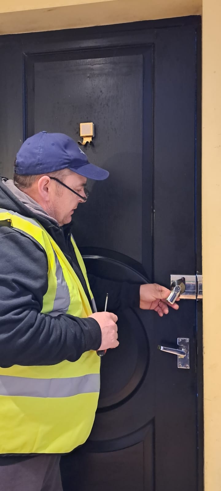 Locksmith For London offers 24/7 Emergency & Residential Locksmith Services in London